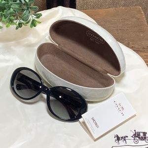 Coach HC8021B (L013 Ella) Sunglasses
